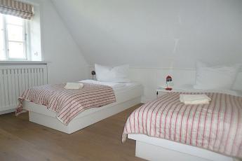 Ein weiteres Schlafzimmer mit zwei Einzelbetten ldt zu herrlichen Trumen ein. Die Betten sind nicht zusammen schiebbar.