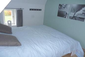 Das Schlafzimmer ist klein und gemtlich. Das Doppelbett (160 x 200 cm) ldt zu herrlichen Trumen ein.