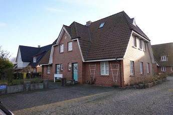 Das Haus Rungholtstr. 3bDie Wohnung Hanneke befindet sich rechts im EG