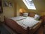 'Das groe Elternbett im Schlafzimmer'