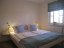 'Das Elternschlafzimmer mit groem Doppelbett\n180x200cm'